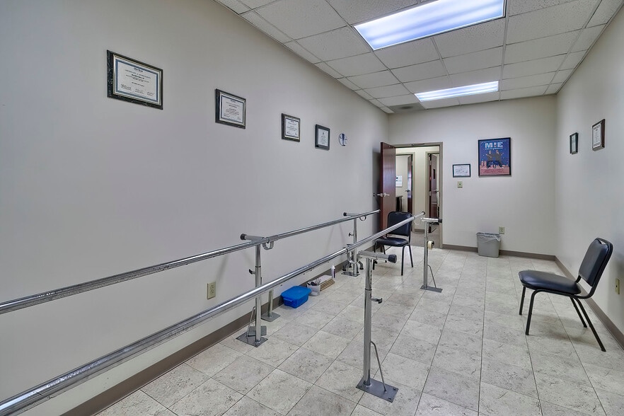 More Photos Of 811 Sunset Blvd, West Columbia Medical For Sale