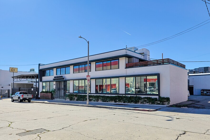 More Photos Of 1041 N Mansfield Ave, Los Angeles Light Distribution For Sale