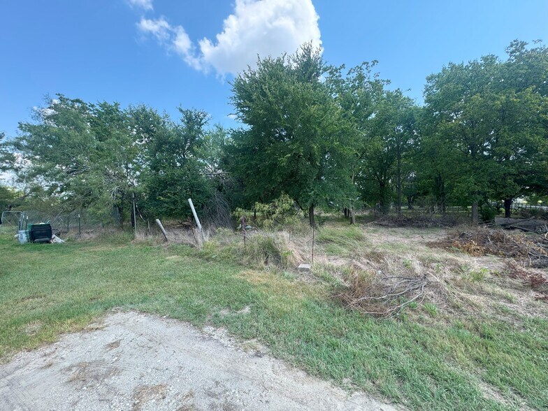 More Photos Of 5928 Fair Rd, Kaufman General Retail For Sale