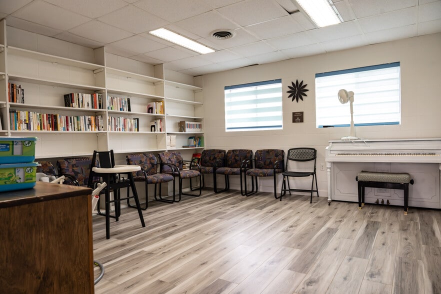 More Photos Of 301 W Anderson Ln, Austin Religious Facility For Sale