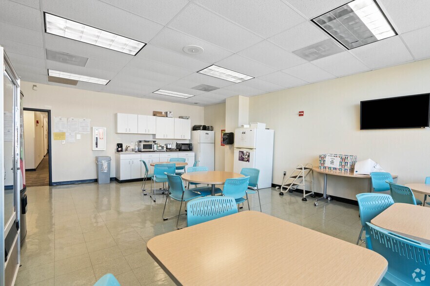 More Photos Of 1230 Taylor St NW, Washington Office For Sale