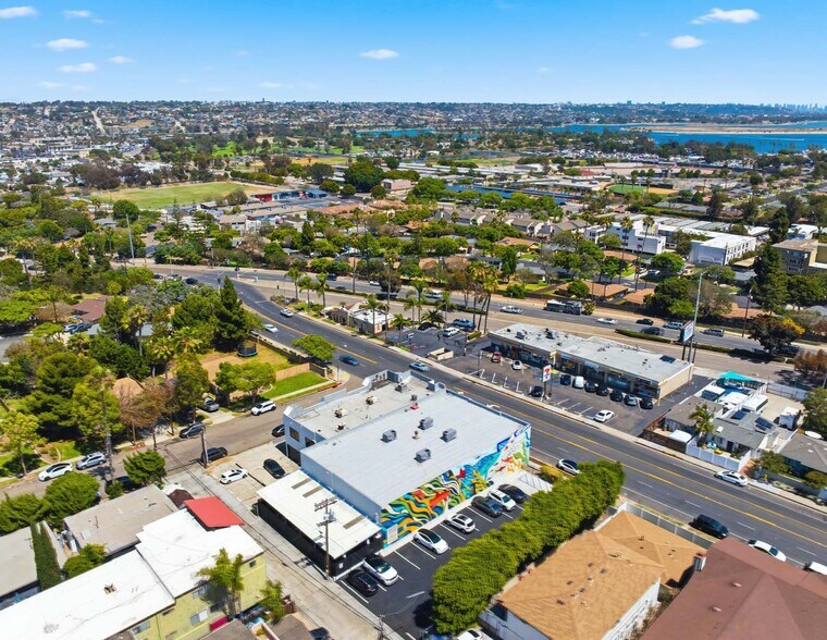 More Photos Of 2262-2274 Garnet Ave, San Diego General Retail For Sale