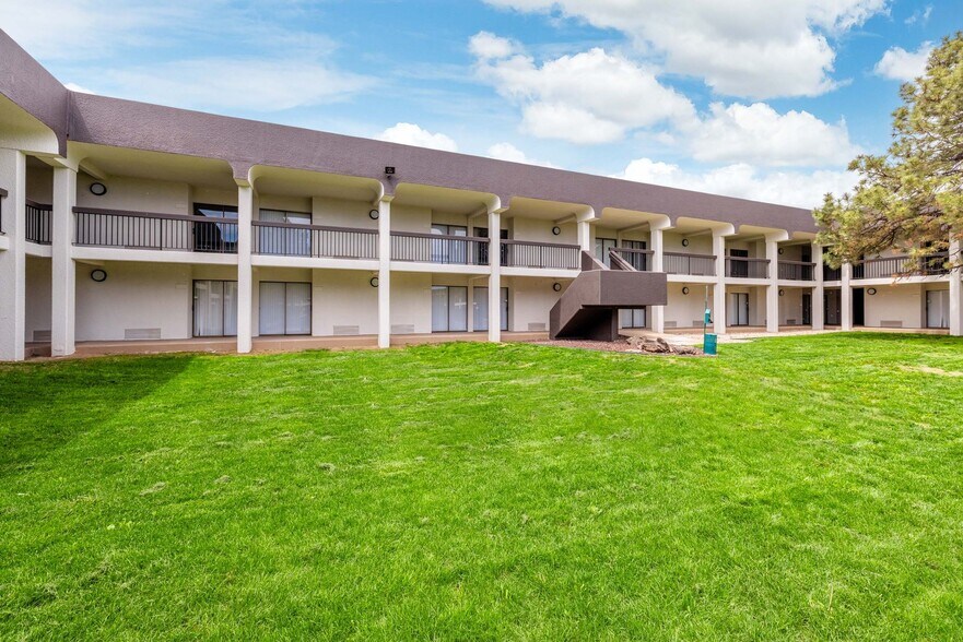 More Photos Of 2886 S Circle Dr, Colorado Springs Multifamily For Sale