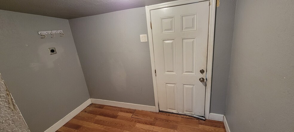 More Photos Of 1901 W Sligh Ave, Tampa Office For Sale