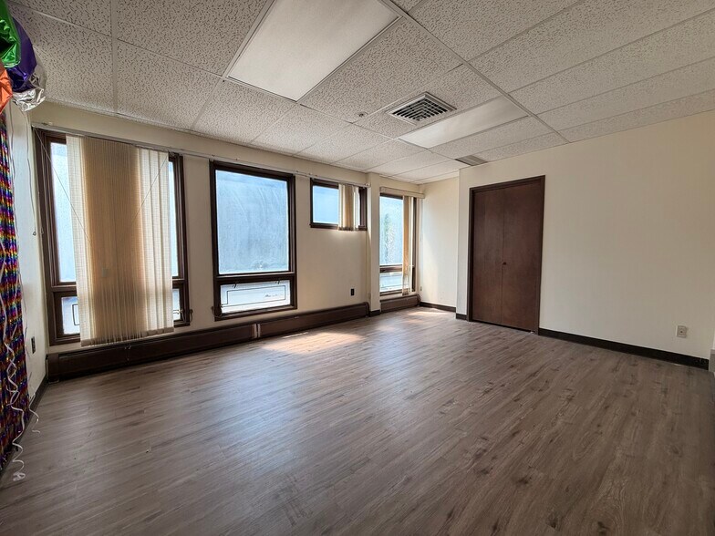 More Photos Of 333 School St, Pawtucket Medical For Sale