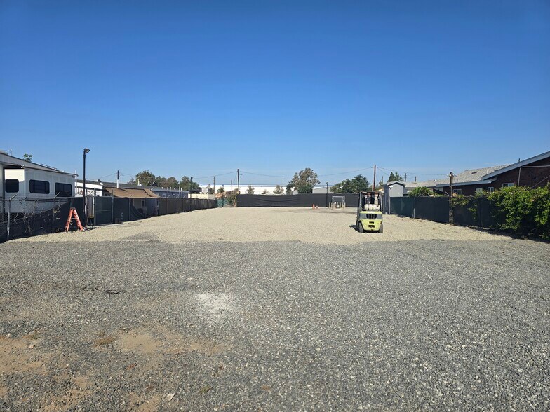 More Photos Of 11146 Chico Ave, Pomona Land For Lease