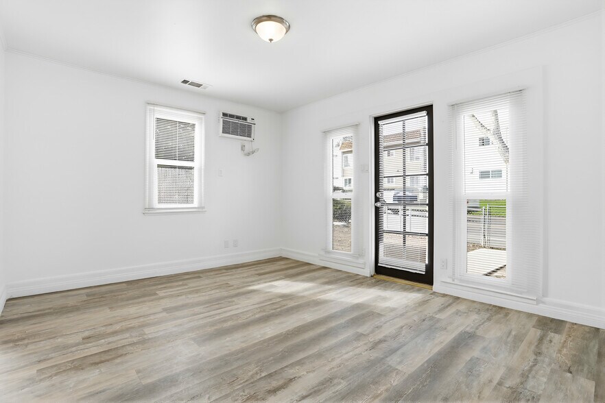 More Photos Of 537 De Luz Rd, Fallbrook Apartments For Sale