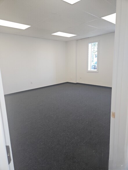 More Photos Of 118 Long Pond Rd, Plymouth Light Distribution For Lease