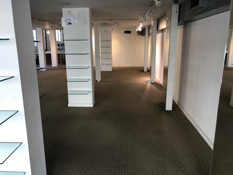 More Photos Of 26 Bergen St, Englewood Restaurant For Sale