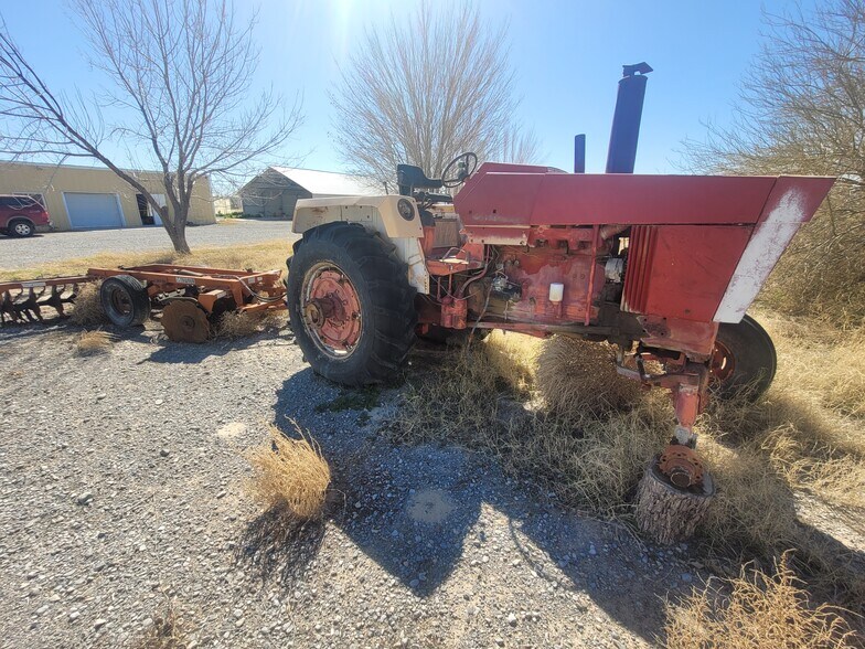 More Photos Of 3171 Tillman St, Pahrump Industrial For Sale