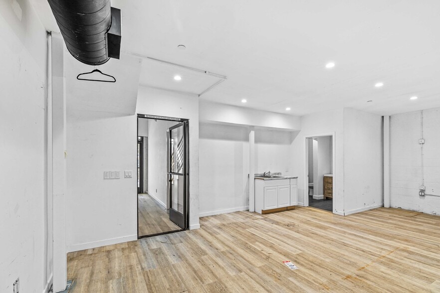 More Photos Of 1767 Standard Ave, Glendale Office For Lease