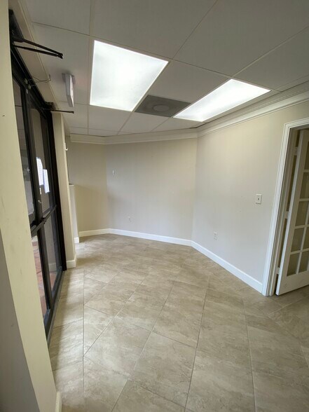 More Photos Of 2836-2854 SE Federal Hwy, Stuart Medical For Lease