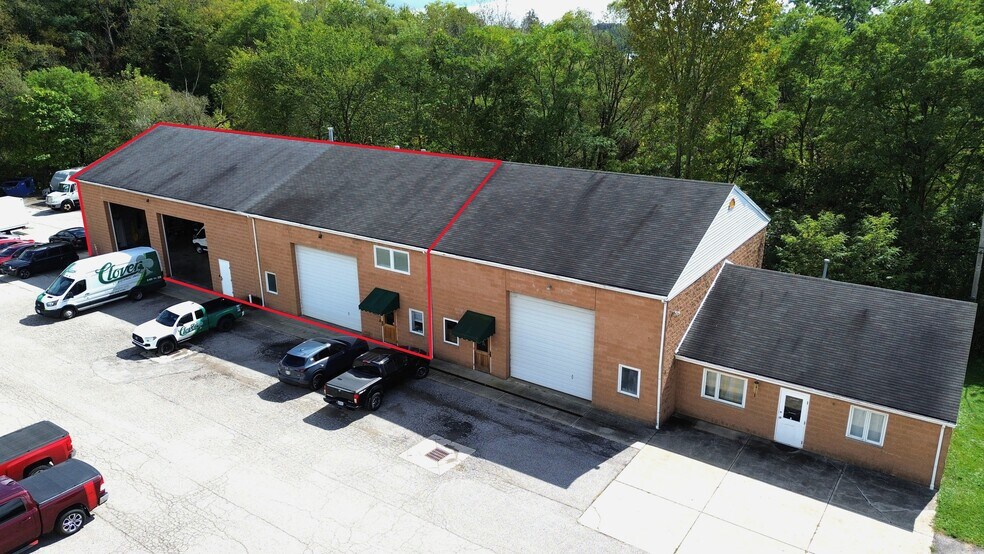 Primary Photo Of 17111 Munn Rd, Chagrin Falls Light Manufacturing For Sale