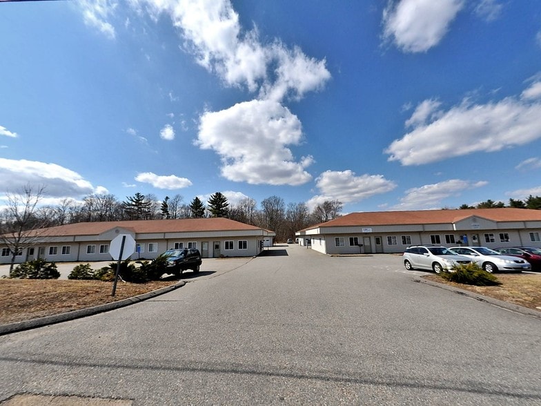 More Photos Of 15 Lakewood Dr, Oakdale Service For Lease