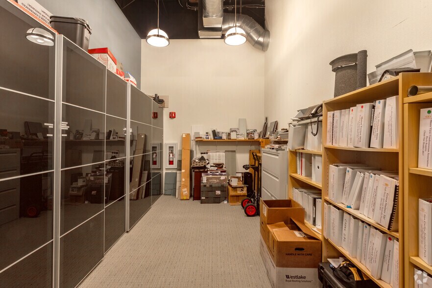 More Photos Of 521 Charcot Ave, San Jose Showroom For Sale