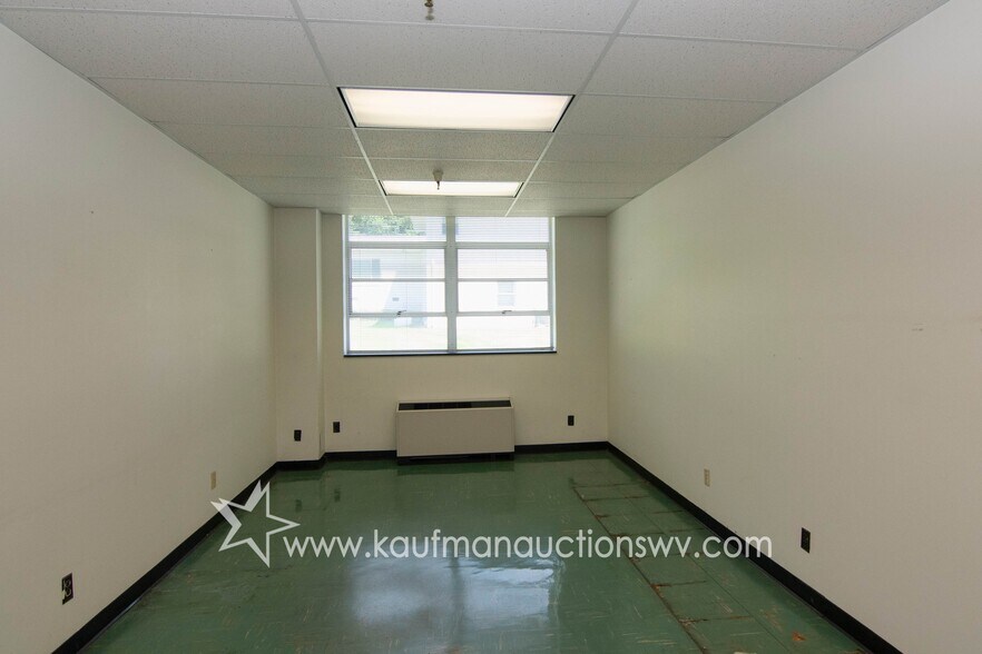 More Photos Of 100 Bluestone Rd, Mount Hope Research And Development For Sale