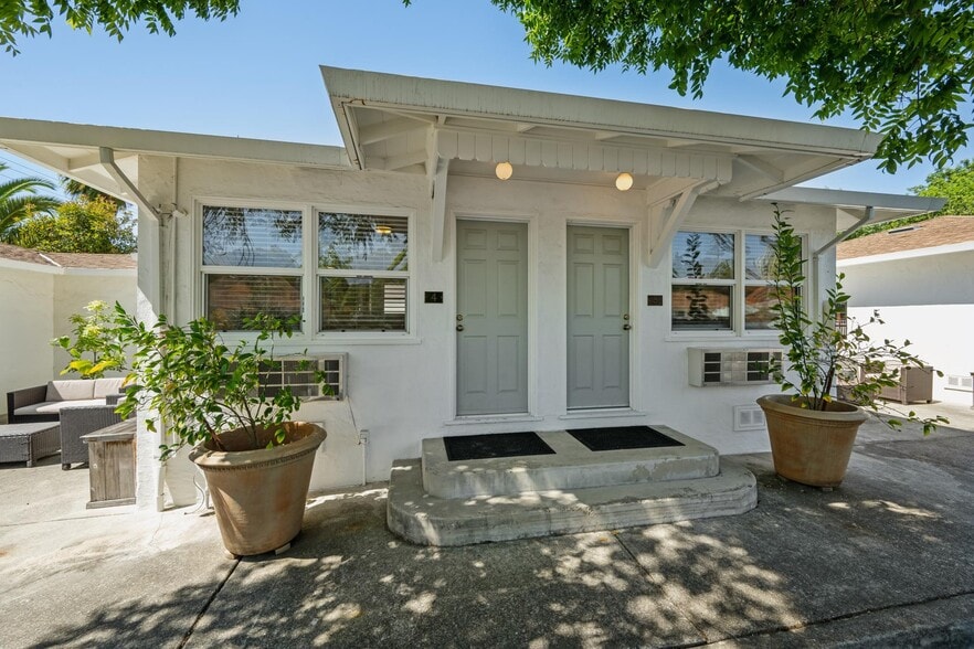 More Photos Of 1623 Lake St, Calistoga Hotel For Sale