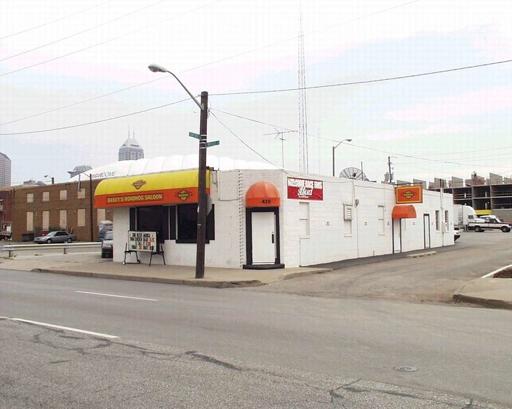 More Photos Of 419 S West St, Indianapolis Freestanding For Lease
