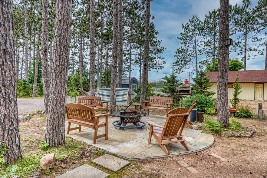 More Photos Of 10429 State Road 27, Hayward Hotel For Sale