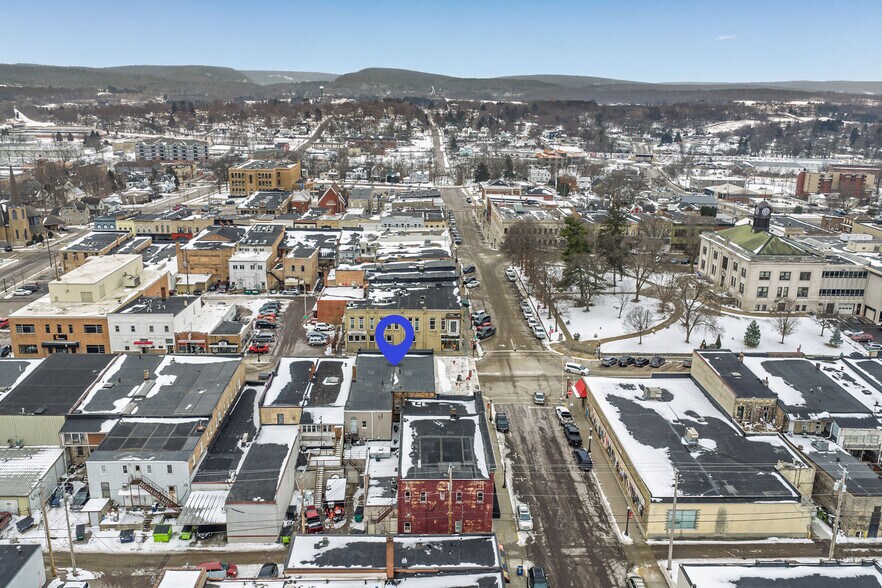 More Photos Of 107 4th St, Baraboo Office For Sale