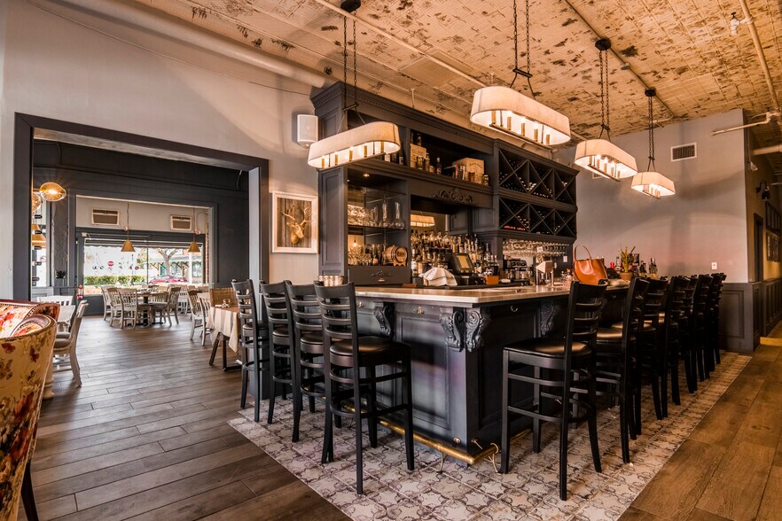 More Photos Of 927 E New Haven Ave, Melbourne Office For Lease