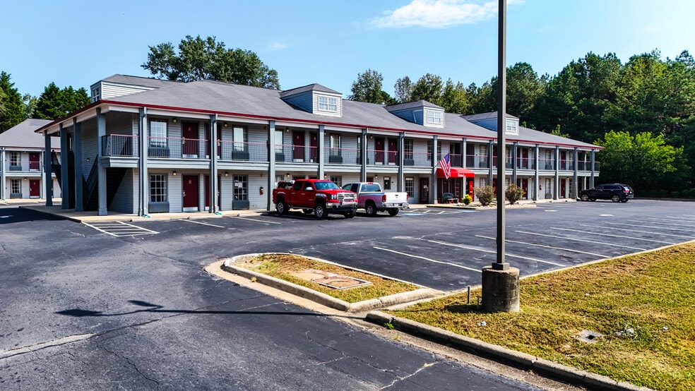 More Photos Of 1100 Highway 78 E, Jasper Hotel For Sale