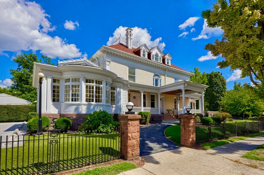 Primary Photo Of 802 N Duke St, Lancaster Office For Sale