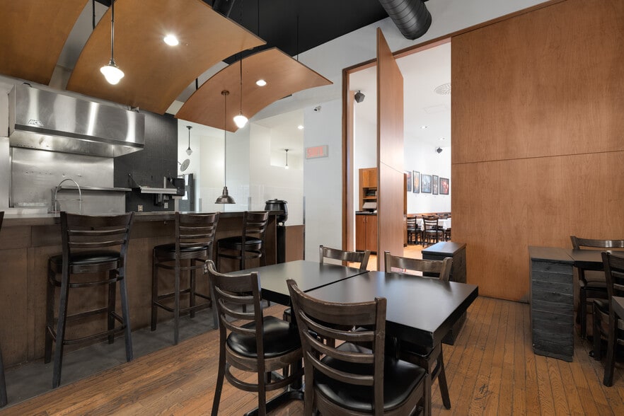 More Photos Of 80-90 Rue Wellington N, Sherbrooke General Retail For Lease