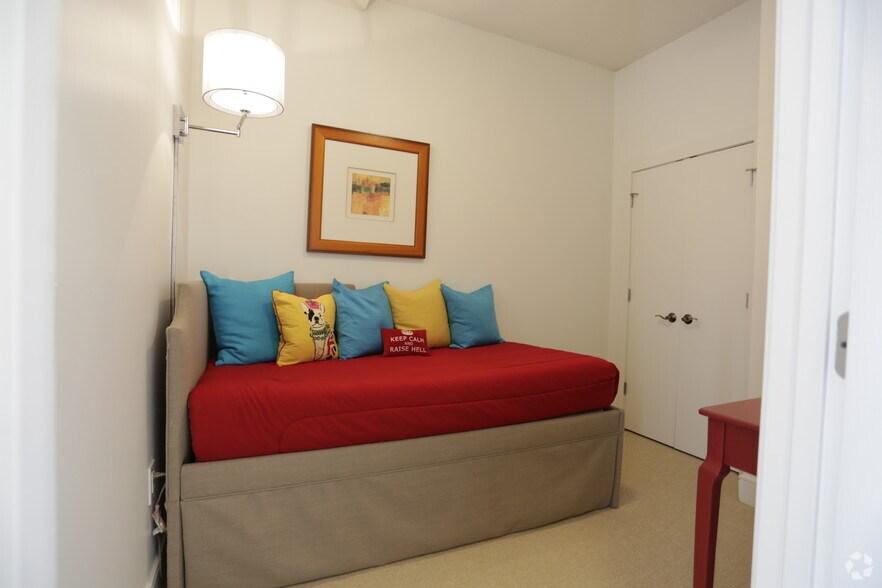 More Photos Of 1400 Irving St NW, Washington Apartments For Lease