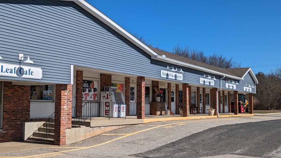 More Photos Of 41-61 Main St, Hebron Restaurant For Sale