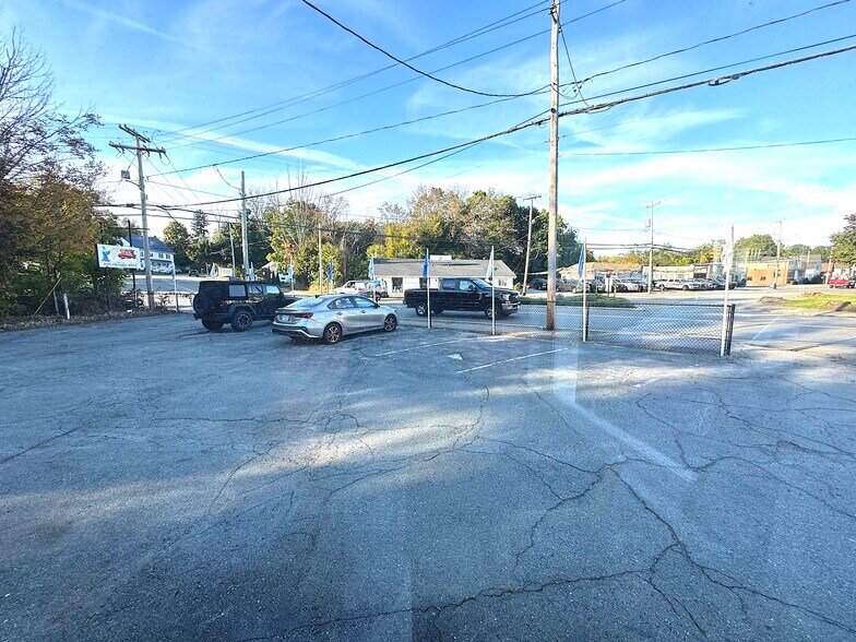 More Photos Of 5 Franklin St, Whitman Auto Repair For Sale