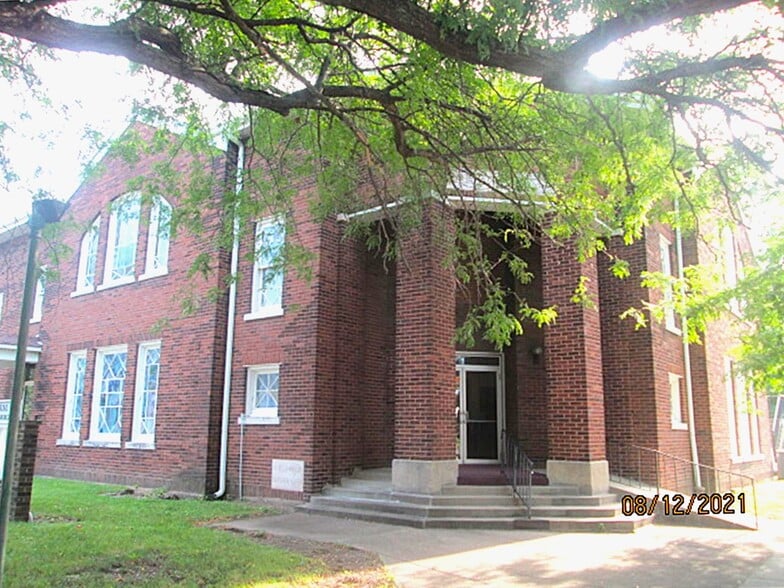 More Photos Of 2228 S 7th St, Terre Haute Specialty For Sale