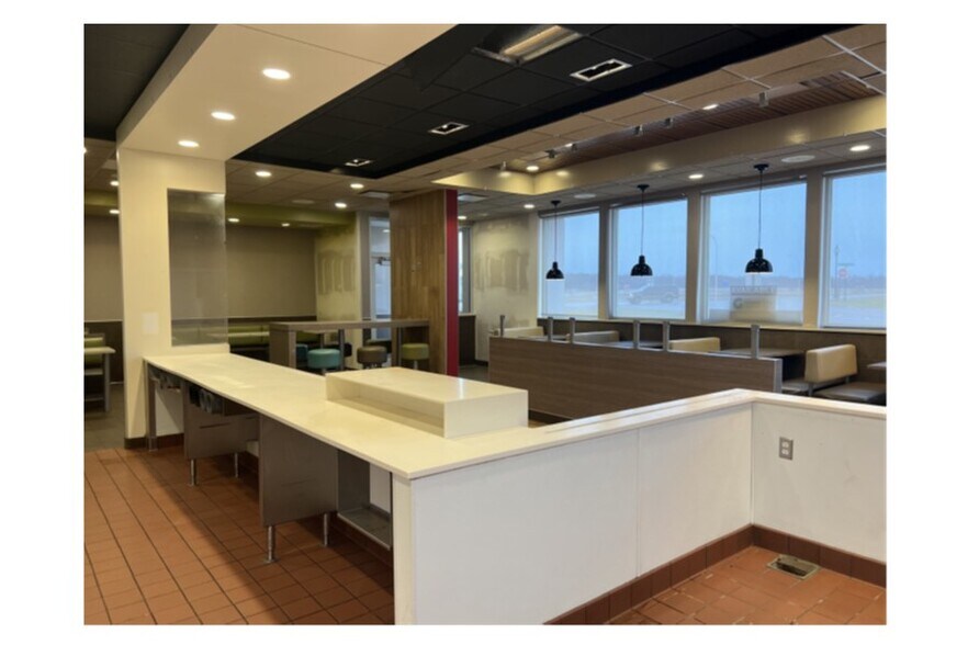 More Photos Of 685 Opportunity Park Dr, Paynesville Freestanding For Lease