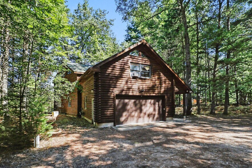 More Photos Of 6926 Aarwood Trail NW, Rapid City Hotel For Sale
