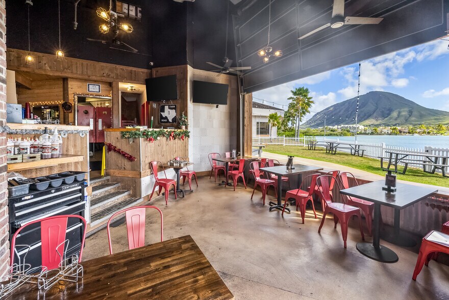 More Photos Of 377 Keahole St, Honolulu General Retail For Sale