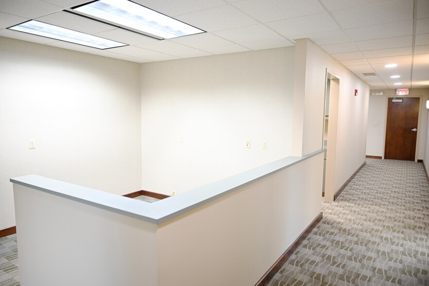 More Photos Of 24650 Center Ridge Rd, Westlake Office For Lease