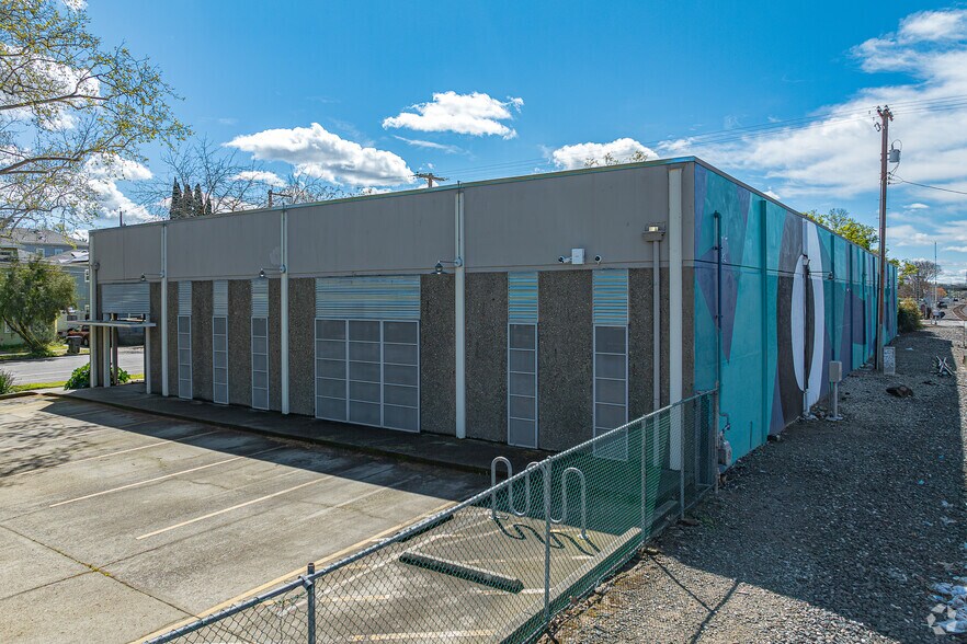 More Photos Of 1920 20th St, Sacramento Office For Lease