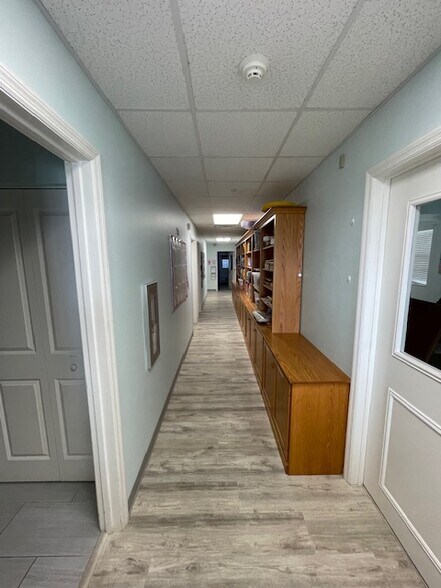 More Photos Of 5745 Rosin Way, Sarasota Medical For Sale