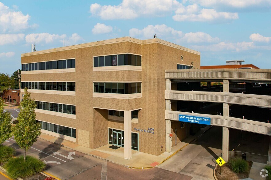 Primary Photo Of 6400 Clayton Rd, Richmond Heights Medical For Lease
