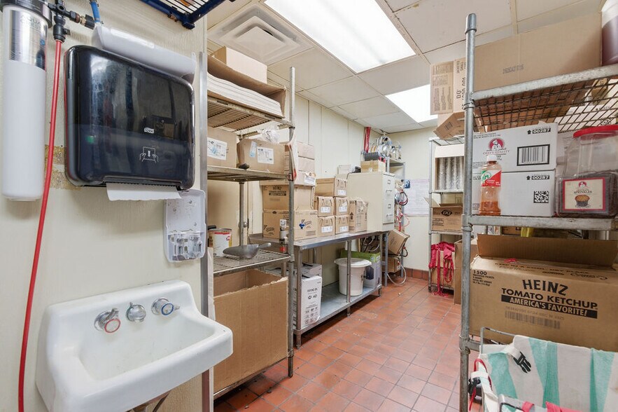 More Photos Of 2227 N Monroe St, Tallahassee Fast Food For Sale