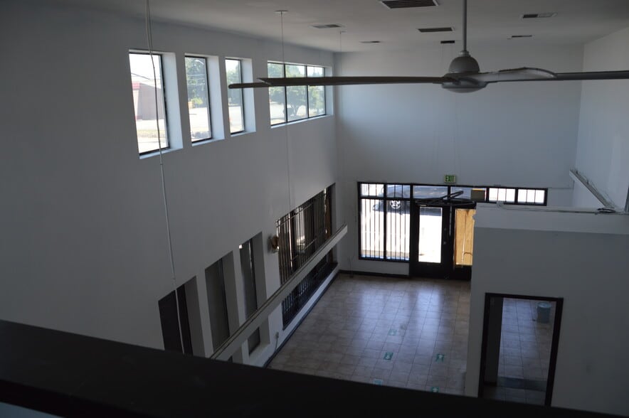 More Photos Of 3502 S 74th St, Tacoma Storefront Retail Office For Lease