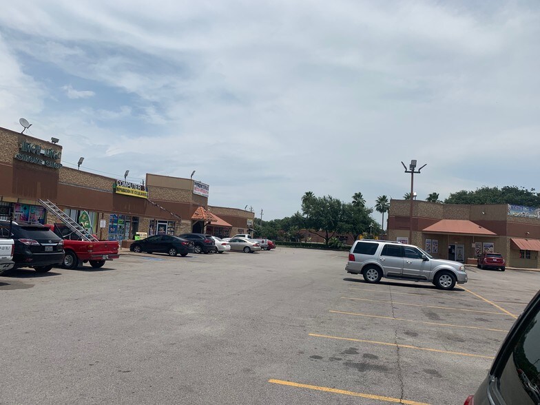 More Photos Of 12222 Bissonnet St, Houston Unknown For Lease