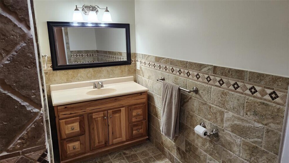 More Photos Of 5 N Central Ave, Cut Bank Restaurant For Sale