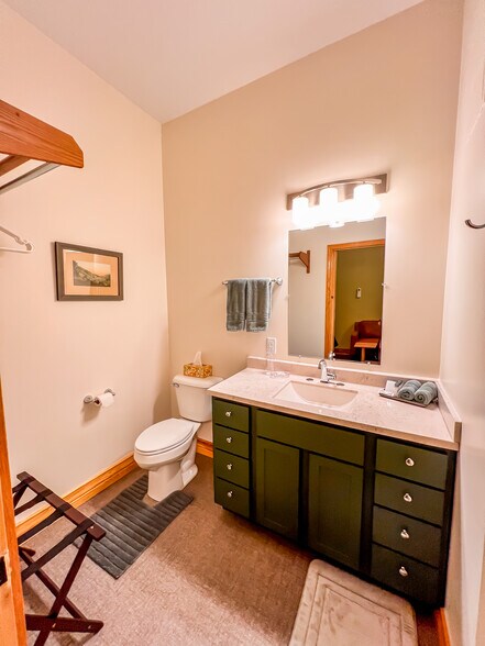 More Photos Of 201 N Main St, Elkader Flex For Sale