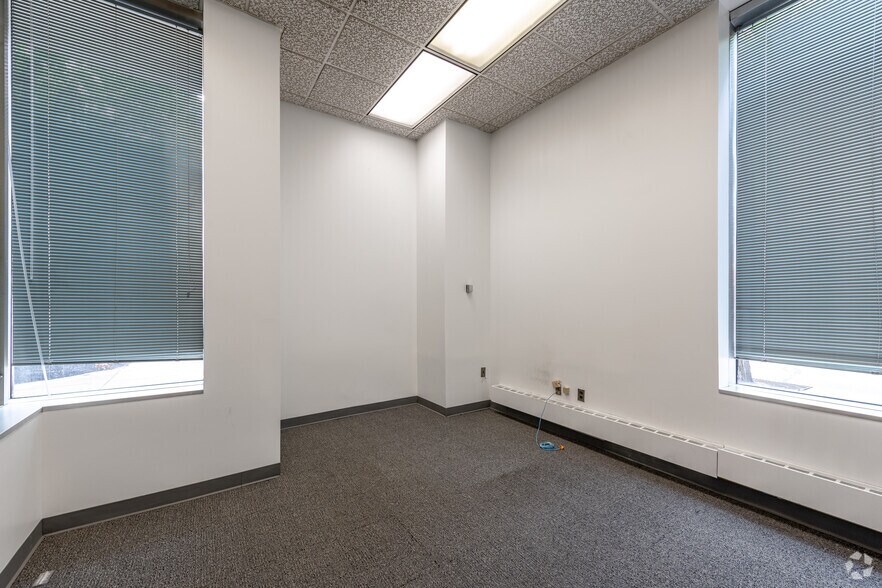 More Photos Of 1375 E 9th St, Cleveland Office For Lease