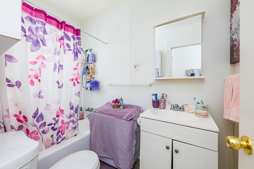 More Photos Of 550-552 E Verdugo Ave, Burbank Apartments For Sale