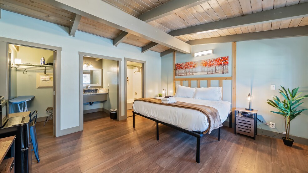 More Photos Of 4133 Cedar Ave, South Lake Tahoe Hotel For Sale