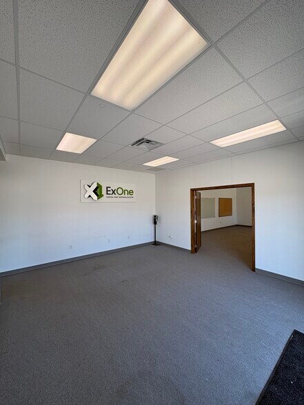 More Photos Of 66850 Executive Dr, Saint Clairsville Warehouse For Lease