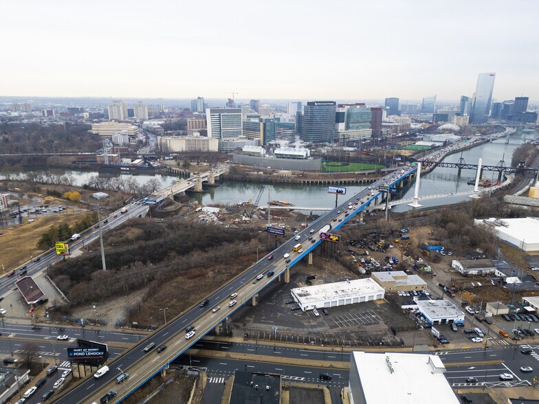 More Photos Of 3111 Grays Ferry Ave, Philadelphia Service For Sale