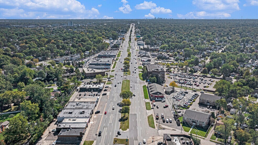 More Photos Of 28142 Woodward Ave, Royal Oak Storefront For Lease
